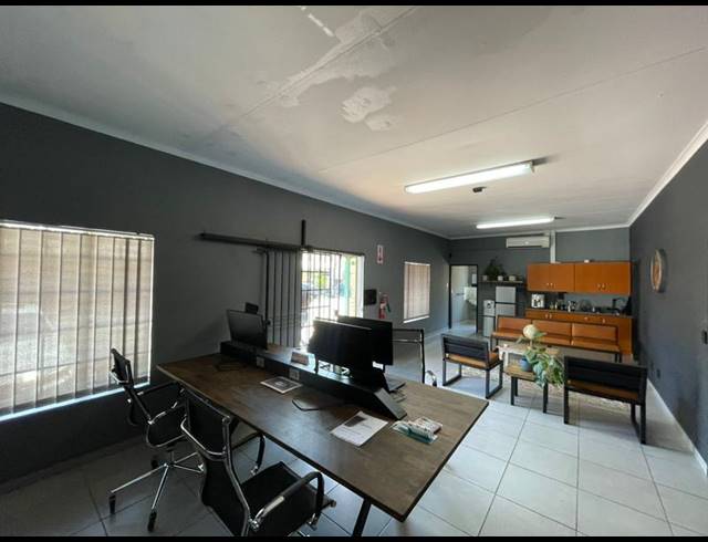 INDUSTRIAL PROPERTY TO RENT IN HENNOPSPARK